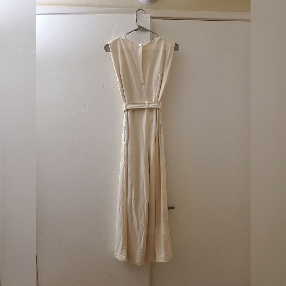 Soft cream jumpsuit - Picture 2 of 5